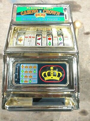 Flashing Light Casino Crown Slot Machine